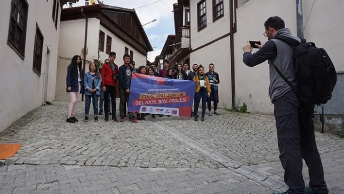 Gençler Fotoğraf Gezisine Katıldı