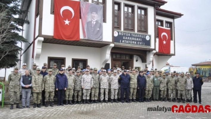 Genelkurmay Başkanlığı askeri personellerinden Atatürk Evi'ne ziyaret