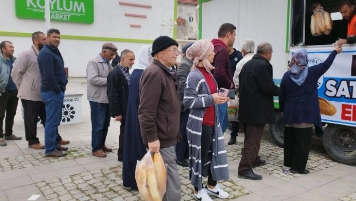 Geri adım atmayacağız diyen başkan, ekmek fiyatını 2 TL'ye indirdi