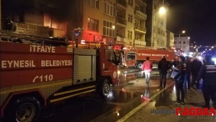 Giresun'da oto lastikçide yangın