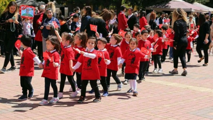 GKV Anaokulunda 23 Nisan şenliği