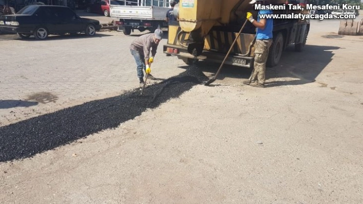 Gölbaşı'nda sanayi sitesinin yolları onarılıyor