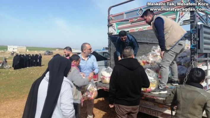 Gönüllü öğretmenlerin kampanyası ile Suriye'deki yetimlere yardımlar ulaştırıldı