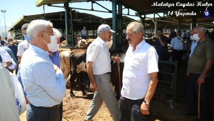 Güder, hayvan pazarını ziyaret etti