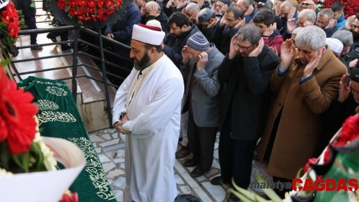 Güllü Akbaş son yolculuğuna uğurlandı