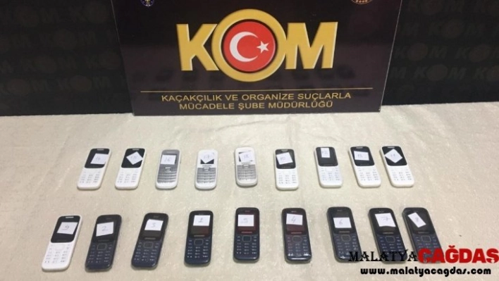 Gümrük kaçağı cep telefonu ele geçirildi