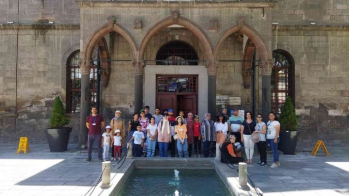 Gurbetçiler kültür turları ile Kayseri'yi keşfediyor