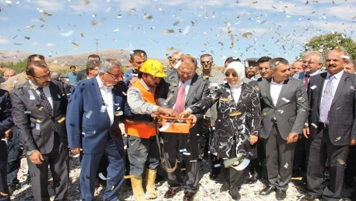 Çalık, 200 öğrencilik yurdun temel atma törenine katıldı