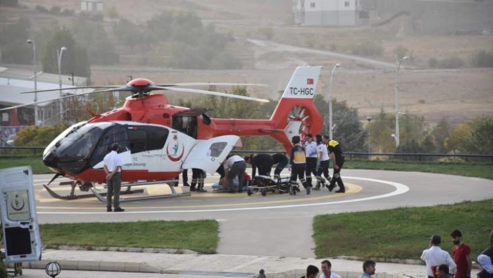 Hava ambulansı toz bulutuna rağmen hasta için havalandı