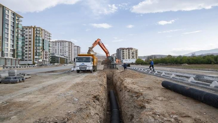 Yüzakı Bulvarı'nda Altyapı Çalışmaları Devam Ediyor