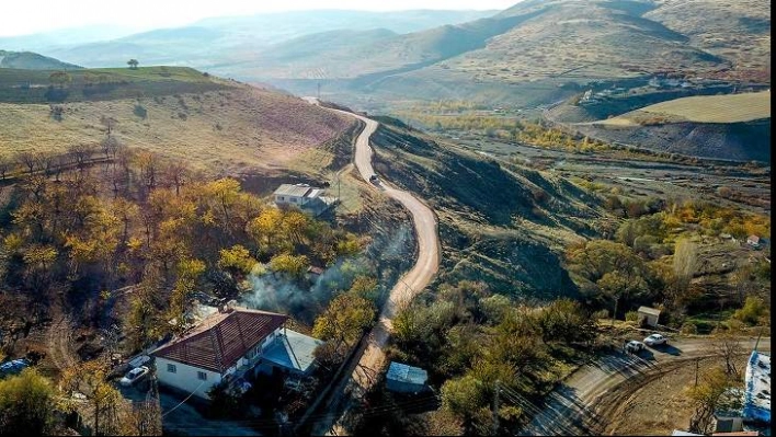 Arguvan'da Yeni Yol Açma ve Genişletme Çalışmaları Yaptı