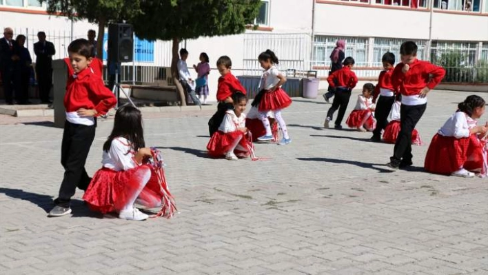 Hekimhan'da İlköğretim Haftası