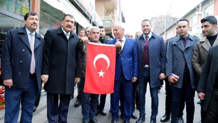 Başkan Gürkan'a Hekimhan'da Yoğun İlgi Gösterildi