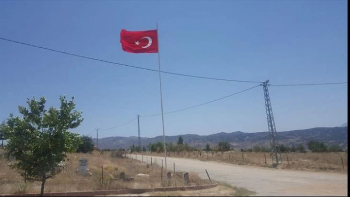 Şehit Sekin'in kabrinin bulunduğu mezarlık aydınlatıldı