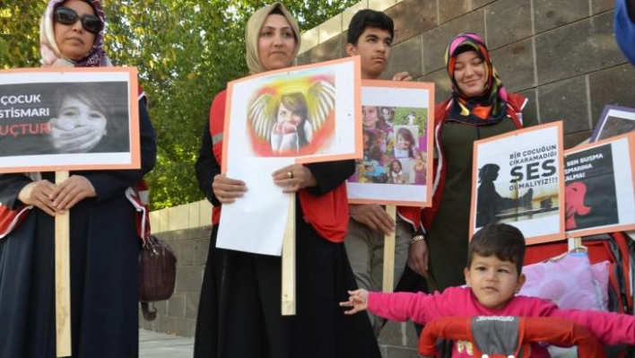 Muş'ta çocuk istismarına tepki