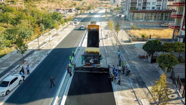 Göztepe Caddesi Asfaltlandı