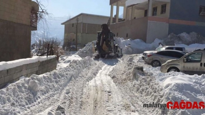 Hakkari Belediyesi kar mesaisinde