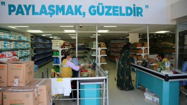 Haliliye'de 'Sosyal Market' hizmeti devam ediyor