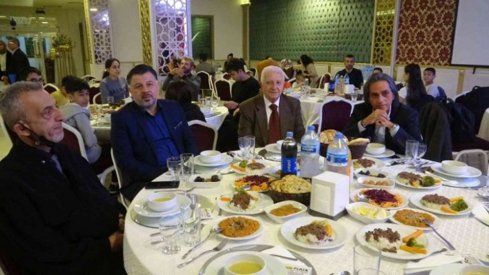 Hatay'da 'Bir lokma bin sofra' temasıyla iftar programı