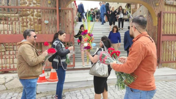 Hatay'da 'Çiçek Bayramı' kutlandı