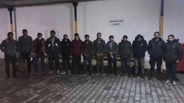 Hatay'da 13 düzensiz göçmen yakalandı