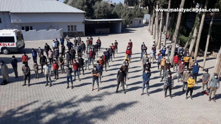 Hatay'da 187 kaçak göçmen yakalandı