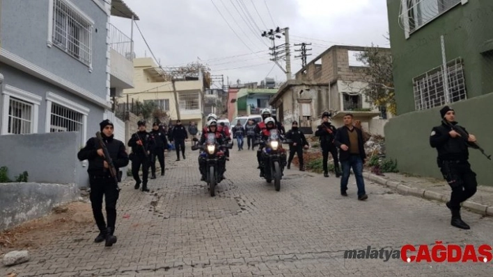 Hatay'da K9 köpekleriyle uyuşturucu uygulaması