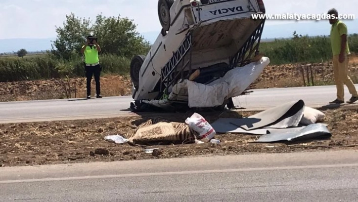 Hatay'da kamyonet takla atarak devrildi: 6 yaralı