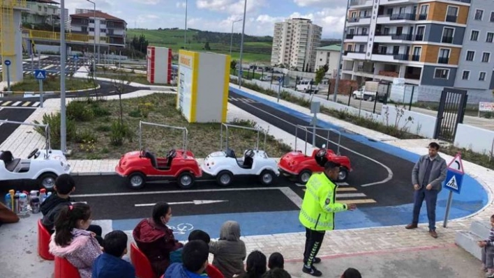 Hatay'da öğrencilere 'Temel Trafik Güvenliği' eğitimi