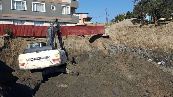 Hatay'da toprak kayması nedeniyle apartman boşaltıldı