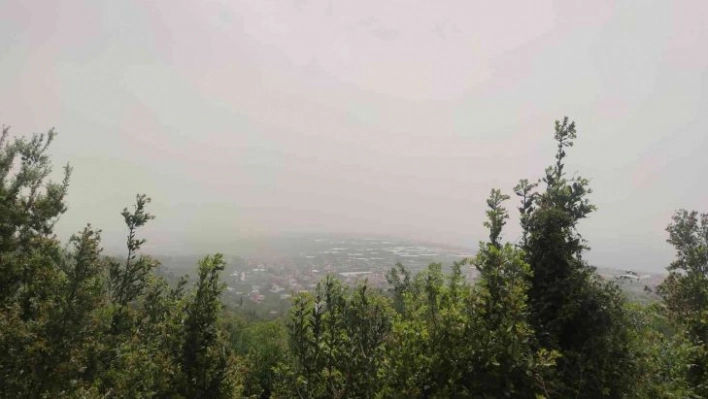 Hatay'da toz taşınımı etkili oluyor