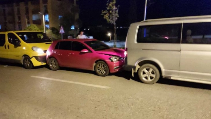 Hatay'da zincirleme trafik kazası: 1 yaralı