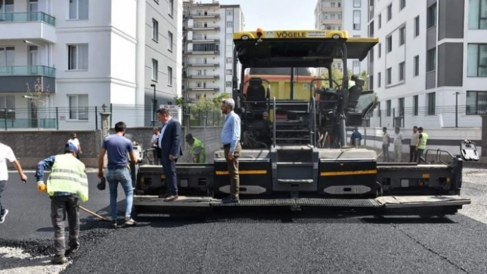 Havaların soğumasıyla Bağlar ilçesinde asfalt çalışmaları tamamlandı