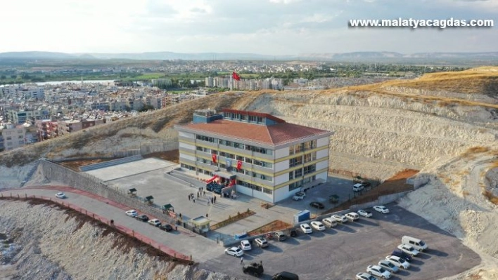 Hayırseverler Şanlıurfa'ya üç yeni okul kazandırdı