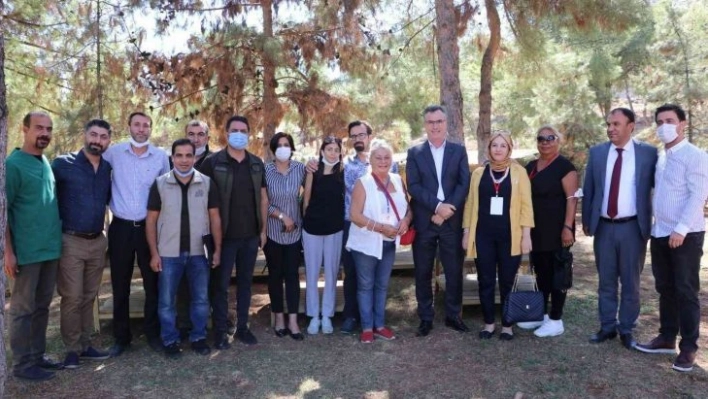 Hayvan Hakları Federasyon heyeti Şanlıurfa'daki hayvanları unutmadı