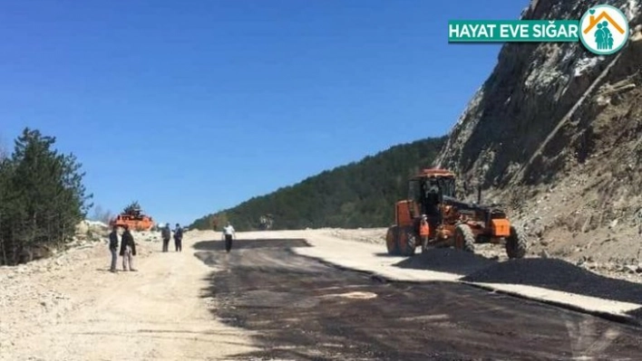 Heyelanda kapanan Nallıhan-Mudurnu yolu ulaşıma açıldı