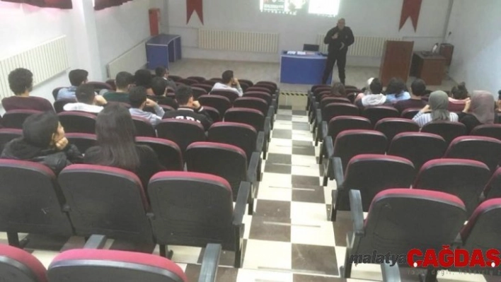 Hisarcık MYO'da 'Ceza ve Tevkifevleri Yönetimi' konulu seminer