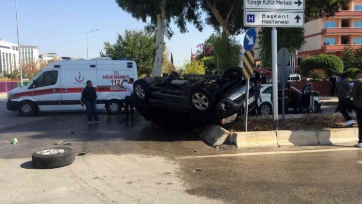 Hurdaya dönen araçtan sağ kurtuldular