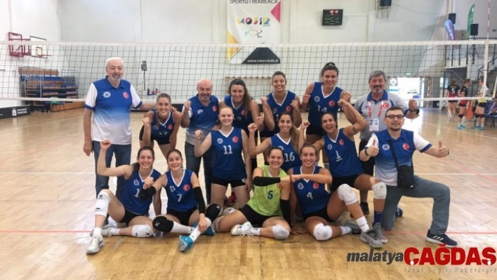 İAÜ Kadın Voleybol Takımı Avrupa 2'ncisi oldu