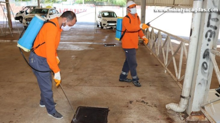 İlaçlama ekipleri bayramda tam mesai yaptı