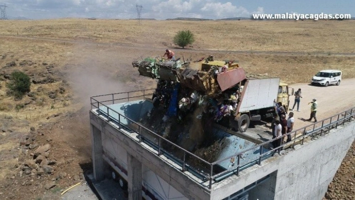 Katı atık depolama tesisi ile enerjiye dönüşüyor