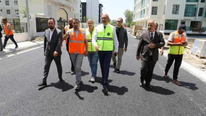 İpekyolu Belediyesinden yol asfaltlama çalışması