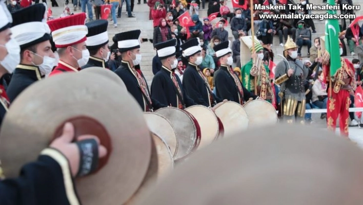 İşgalden kurtuluş kutlamaları Mehteran Marşı ile son buldu