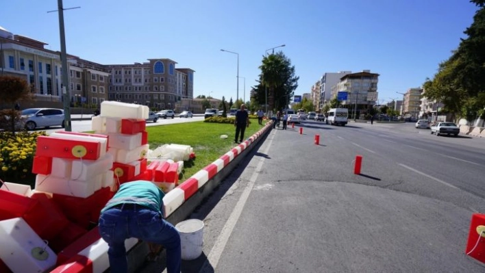 Işıklı bordürler şehre renk katıyor