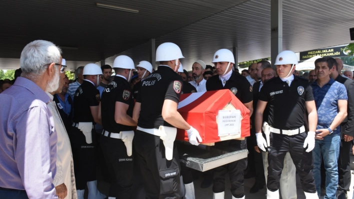 İstanbul'da kalp krizi sonucu vefat eden polis memuru Malatya'da defnedildi