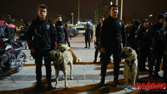 İstanbul Valisi Ali Yerlikaya, Taksim'de yılbaşı tedbirlerini denetledi