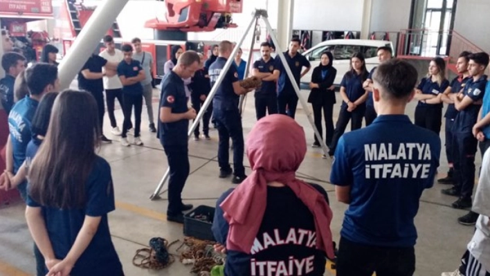 İtfaiye Daire Başkanlığı Eğitimlerine Devam Ediyor