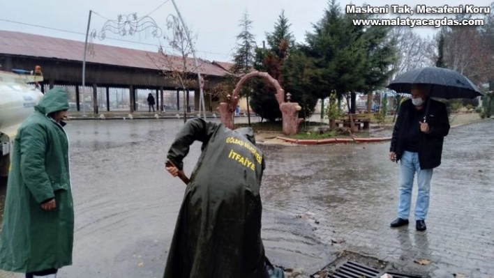 itfaiye ekiplerinden su baskınlarına karşı yoğun mesai