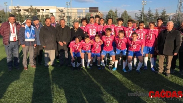 IYAŞ Gençlik, Isparta U-16 Ligi'nde şampiyon oldu