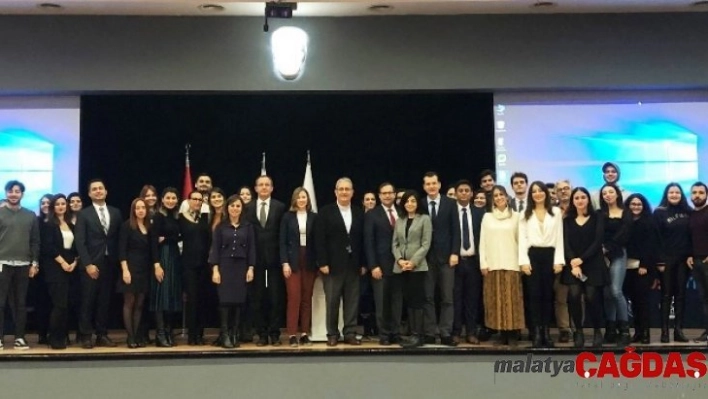 İzmir Ekonomi Üniversitesi'nde 'uygulamalı eğitim' fırsatı